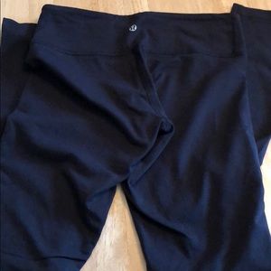 Size 6 Lululemon black full length. Wonderunder